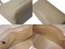 Load image into Gallery viewer, CHANEL シャネル 復刻トート 7番台 ハンドバッグ A01804 ココマーク キャビアスキン ベージュ ゴールド金具 美品 中古 4b003747