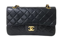 Load image into Gallery viewer, CHANEL シャネル マトラッセ23 Wフラップ Wチェーンショルダーバッグ 2番台 ラムスキン ココマーク ブラック 美品 中古 4b003754