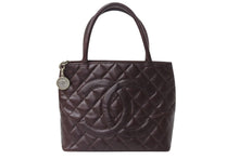 Load image into Gallery viewer, CHANEL シャネル 復刻トートバッグ ハンドバッグ 11番台 キャビアスキン ボルドー ココマーク ロゴ 鞄 シルバー金具 美品 中古 4b003755