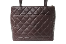Load image into Gallery viewer, CHANEL シャネル 復刻トートバッグ ハンドバッグ 11番台 キャビアスキン ボルドー ココマーク ロゴ 鞄 シルバー金具 美品 中古 4b003755
