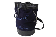 Load image into Gallery viewer, 極美品 CHANEL シャネル ドローストリングス ショルダーバッグ A57519 26番台 ココマーク ウール レザー ネイビー ブラック 巾着型 中古 4b003756
