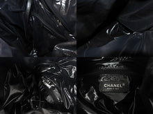 Load image into Gallery viewer, 極美品 CHANEL シャネル ドローストリングス ショルダーバッグ A57519 26番台 ココマーク ウール レザー ネイビー ブラック 巾着型 中古 4b003756