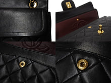 Load image into Gallery viewer, CHANEL シャネル マトラッセ23 Wフラップ Wチェーンショルダーバッグ 3番台 ラムスキン ココマーク ブラック 美品 中古 4b003777