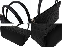 Load image into Gallery viewer, CHANEL シャネル 復刻トートバッグ ハンドバッグ 6番台 キャビアスキン ブラック ココマーク ロゴ 鞄 シルバー金具 美品 中古 4b003785