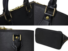Load image into Gallery viewer, LOUIS VUITTON ルイヴィトン アルマPM ハンドバッグ M52142 エピ レザー ブラック ゴールド金具 美品 中古 4b003788