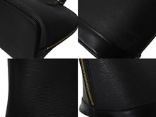 Load image into Gallery viewer, LOUIS VUITTON ルイヴィトン アルマPM ハンドバッグ M52142 エピ レザー ブラック ゴールド金具 美品 中古 4b003788