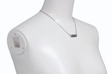 Load image into Gallery viewer, 極美品 CHRISTIAN DIOR クリスチャンディオール ネックレス ロゴプレート ベネチアンチェーン メタル シルバー レッド 7.2g 中古 4b003830