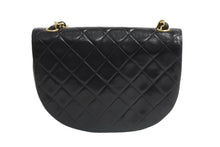Load image into Gallery viewer, 極美品 CHANEL シャネル ホーボー チェーンショルダーバッグ 1番台 ココマーク ラムスキン キルティング ブラック ゴールド金具 中古 4b003839
