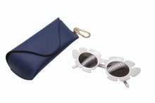 画像をギャラリービューアに読み込む, LOEWE ロエベ サングラス フラワーシェイプ PAULA's IBIZA LW40088U インジェクションナイロン イタリア製 ホワイト 美品 中古 4b003851