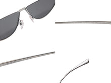 Load image into Gallery viewer, 極美品 EMPORIO ARMANI エンポリオアルマーニ ハーフリム サングaラス メガネ EA2143 ブラック シルバー サイズ57◻︎12 中古 4b003852