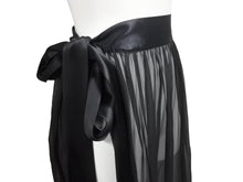 Load image into Gallery viewer, 新品未使用 DOLCE &amp; GABBANA ドルチェ&amp;ガッバーナ Long Silk Chiffon Skirt シアーラップスカート F4C0AT サイズ40 ブラック 中古 4b003867