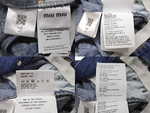 Load image into Gallery viewer, MIUMIU ミュウミュウ デニムショートパンツ デニムショーツ GWP300 サイズ27 ロゴプリント インディゴブルー 美品 中古 4b003888