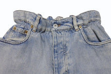 Load image into Gallery viewer, MIU MIU ミュウミュウ 21年 コットン ウエストギャザー テーパード アイコニックデニムジーンズ GWP299 1SXP ブルー サイズ28 美品 中古 4b003889
