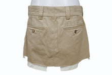 Load image into Gallery viewer, 極美品 MIUMIU ミュウミュウ チノ ミニスカート MG1801 サイズ40 刺繍ロゴ入り ツータック アウトタック ベージュ 中古 4b003890