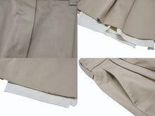 Load image into Gallery viewer, 極美品 MIUMIU ミュウミュウ チノ ミニスカート MG1801 サイズ40 刺繍ロゴ入り ツータック アウトタック ベージュ 中古 4b003890