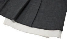 Load image into Gallery viewer, MIUMIU ミュウミュウ ミニスカート MG1801 サイズ40 ツータック アウトタック グレー ホワイト ロゴ刺繍 美品 中古 4b003891