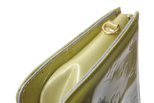 Load image into Gallery viewer, LOUIS VUITTON ルイヴィトン モノグラム ヴェルニ レキシントン ハンドバッグ アクセサリーポーチ M91011 グリーン 良品 中古 4b003908