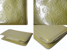 Load image into Gallery viewer, LOUIS VUITTON ルイヴィトン モノグラム ヴェルニ レキシントン ハンドバッグ アクセサリーポーチ M91011 グリーン 良品 中古 4b003908