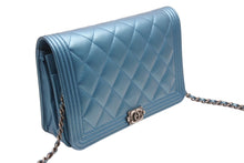 Load image into Gallery viewer, 極美品 CHANEL シャネル ボーイシャネル チェーンウォレット ショルダーバッグ A80287 24番台 キャビアスキン ココマーク 中古 4b003912