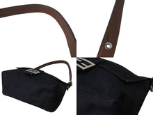 画像をギャラリービューアに読み込む, FENDI フェンディ マンマバケット ワンショルダーバッグ デニム レザー ネイビー シルバー金具 美品 中古 4b003916