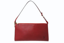 Load image into Gallery viewer, LOUIS VUITTON ルイヴィトン ポシェット アクセソワール アクセサリーポーチ M52947 エピ レザー レッド ゴールド金具 美品 中古 4b003926
