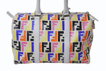 画像をギャラリービューアに読み込む, FENDI フェンディ ハンドバッグ 8BL098 PVC レザー マルチカラー ホワイト ズッカ柄 総柄 シルバー金具 美品 中古 4b003938