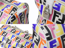 画像をギャラリービューアに読み込む, FENDI フェンディ ハンドバッグ 8BL098 PVC レザー マルチカラー ホワイト ズッカ柄 総柄 シルバー金具 美品 中古 4b003938