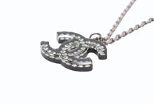 Load image into Gallery viewer, CHANEL シャネル ネックレス ココマーク デカココマーク GP ラインストーン 重量約8.6g クリア ブラック シルバー金具 美品 中古 4b003944