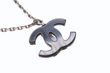 Load image into Gallery viewer, CHANEL シャネル ネックレス ココマーク デカココマーク GP ラインストーン 重量約8.6g クリア ブラック シルバー金具 美品 中古 4b003944