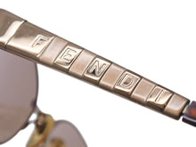 画像をギャラリービューアに読み込む, 極美品 FENDI フェンディ サングラス ロゴモチーフ ブラウンレンズ 度入り SL7166 イタリア製 メタル ブラウン ゴールド金具 中古 4b003952