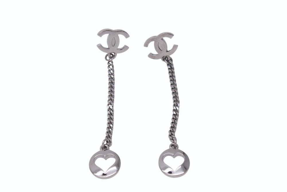 極美品 CHANEL シャネル ピアス ココマーク ドロップチェーン くり抜きハート 06P刻印 メタル メタルブラック金具 中古 4b003980