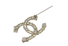Load image into Gallery viewer, 極美品 CHANEL シャネル ブローチ ピンブローチ ココマーク A22A刻印 メタル ラインストーン ゴールド 30.9g 中古 4b003934