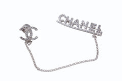 極美品 CHANEL シャネル ココマーク ブローチ 重量約12.1g 02P刻印 ブランドロゴ ラインストーン メタル シルバー クリア 中古 4b003968