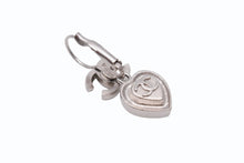 Load image into Gallery viewer, CHANEL シャネル ココマーク フープピアス 重量約12.4g 04A刻印 メタル ラインストーン シルバー クリア 両耳用 美品 中古 4b003987