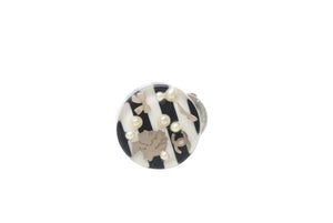 極美品 CHANEL シャネル イヤリング 両耳 ボーダー丸ボタン ココマーク＆パール＆リボンモチーフ 08A刻印 4.0g クリア ブラック ホワイト 中古 4b003973