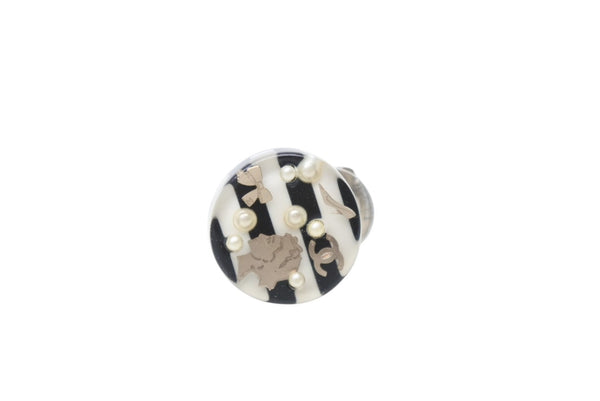 極美品 CHANEL シャネル イヤリング 両耳 ボーダー丸ボタン ココマーク＆パール＆リボンモチーフ 08A刻印 4.0g クリア ブラック ホワイト 中古 4b003973