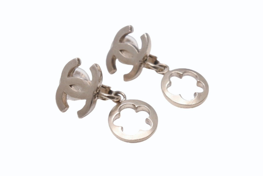 CHANEL Flower Camellia Coco Mark 06P Engraved Weight Approx. 5.1g Earrings GP Gold Good Condition Used 4b003976