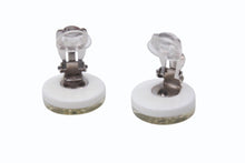 Load image into Gallery viewer, CHANEL シャネル イヤリング ラインストーンココマーク 白丸ボタン 07A刻印 重量約4.1g ホワイト GP ラインストーン シルバー 美品 中古 4b003974