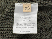 画像をギャラリービューアに読み込む, AYA MUSE アヤミューズ クルーネック ニットワンピース ミニドレス コットン ナイロン カーキ ゴールド サイズXS 美品 中古 4b004004