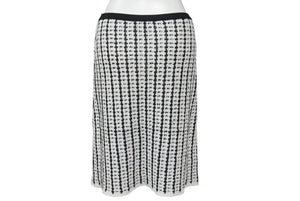 Very Good Condition CHANEL BOUTIQUE Chanel Boutique Tweed Knit Skirt Black White Bottoms Coco Button Coco Mark Logo Used 4b004015