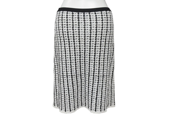 Very Good Condition CHANEL BOUTIQUE Chanel Boutique Tweed Knit Skirt Black White Bottoms Coco Button Coco Mark Logo Used 4b004015