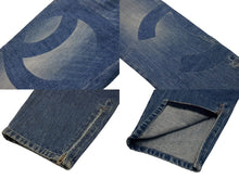 Load image into Gallery viewer, 新品未使用 CHANEL シャネル ココマーク ジップ テーパード デニムパンツ ロゴ ブルー コットン ボトムス P55911V42309 サイズ48 中古 4b004036