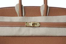 Load image into Gallery viewer, 新品未使用 HERMES エルメス バーキン25 ハンドバッグ K刻印 トゴ ゴールド ゴールド金具 中古 4b004039