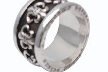 Load image into Gallery viewer, 新品未使用 CHROME HEARTS クロムハーツ NAPKIN RING BSフレア ナプキンリング 重量約140.5g .925/02/2010刻印 シルバー925 中古 4b004042