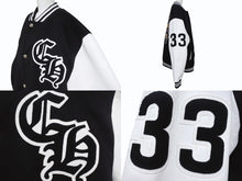 Load image into Gallery viewer, 新品未使用 CHROME HEARTS クロムハーツ ヴァーシティジャケット スタジャン サイズXXL セメタリークロスパッチ ホースシュー 中古 4b004051