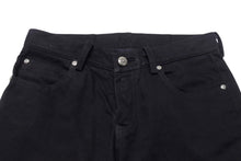 Load image into Gallery viewer, 極美品 CHROME HEARTS クロムハーツ フレアニーステッチデニムパンツ 255536 コットン シルバー925 サイズ26 ブラック 中古 4b004067
