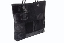 Load image into Gallery viewer, 極美品 CHANEL シャネル パッチワーク チェーントートバッグ 25番台 ココマーク キャンバス デニム ツイード パテント レザー 中古 4b004068
