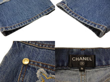 Load image into Gallery viewer, CHANEL シャネル デニムパンツ ジーンズ P61828V47197 サイズ36 パッチデザイン インディゴブルー ココマーク 美品 中古 4b004096