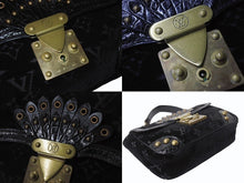 Load image into Gallery viewer, LOUIS VUITTON ルイヴィトン ブルール アーヴァイン ハンドバッグ M92733 ベルベット エキゾチックレザー ブラック ゴールド金具 美品 中古 4b004100