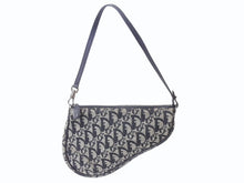 画像をギャラリービューアに読み込む, ChristianDior クリスチャンディオール トロッター サドルポーチ ロゴ ハンドバッグ 総柄 ブラック シルバー金具 MC1002 美品 中古 4b004102